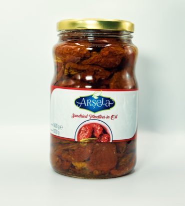 Sun dried tomatoes in oil