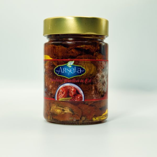 Sun dried tomatoes in oil